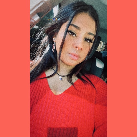 Profile Picture of Onamisse Rondon (@onamisse94) on Poshmark