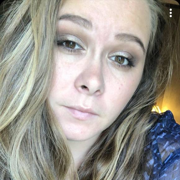Profile Picture of Jessie Johnson (@jessicaj4415) on Poshmark