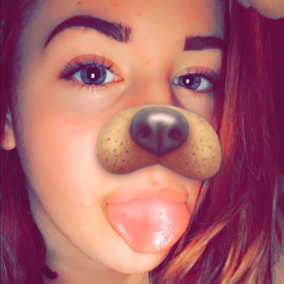 Profile Picture of Haley Peek (@haleypeek56) on Poshmark