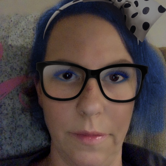 Profile Picture of Melissa Braudaway (@mpbraudaway) on Poshmark