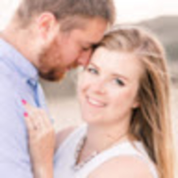 Profile Picture of Ashley Schwenning (@amiesle12) on Poshmark