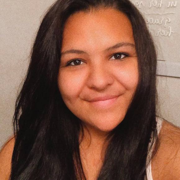 Profile Picture of Beverly Schooling (@shortygirl00) on Poshmark