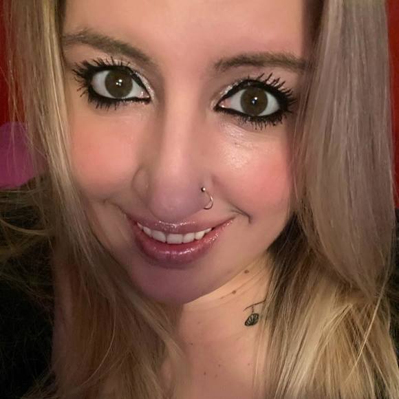 Profile Picture of Britta Domermuth (@domermuth891) on Poshmark