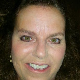 Profile Picture of Dee Malone (@DeeMalo27801130) on Twitter