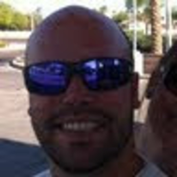 Profile Picture of Bradley Carroll (@bjc1982) on Poshmark