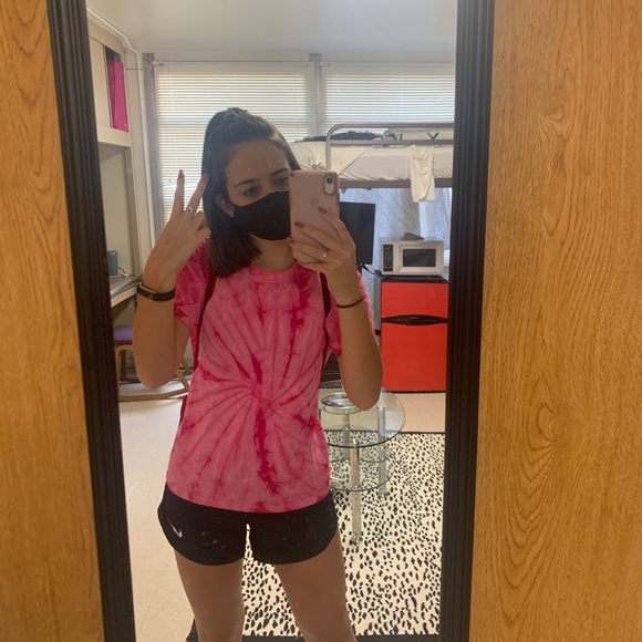 Profile Picture of Sallie Stowers (@salliestowers) on Poshmark