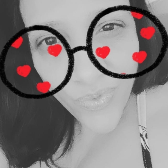 Profile Picture of Tracy Knight (@tracyknight49) on Poshmark