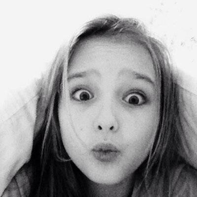 Profile Picture of Holly Rankin (@FloralFlossie) on Twitter