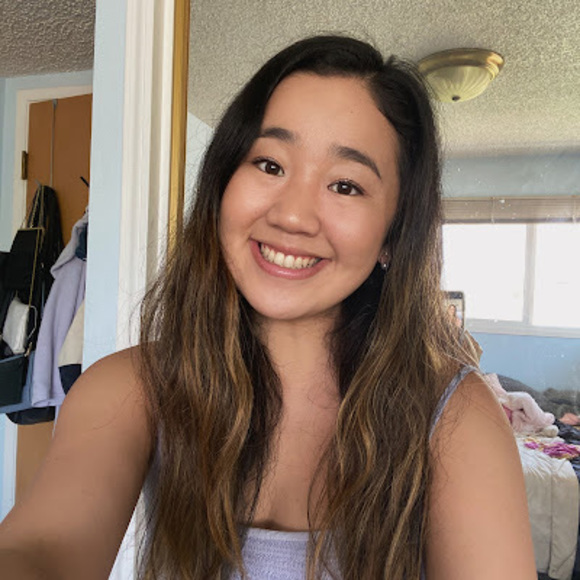 Profile Picture of Megan Takata (@megantakata0) on Poshmark