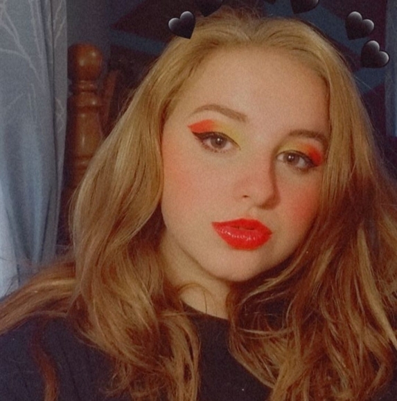 Profile Picture of Carlie Watson (@carliewatson) on Poshmark