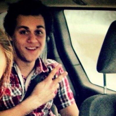 Profile Picture of Ivan Velez (@MONEYMAN76542) on Twitter