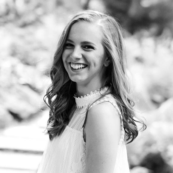 Profile Picture of Emily Krogstad (@17emikro) on Poshmark