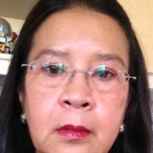 Profile Picture of Mila Lamando (@mdlamando) on Poshmark