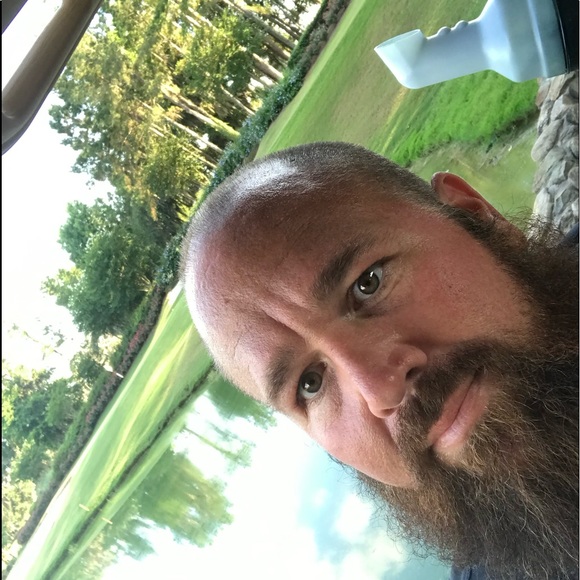 Profile Picture of Robert Aulds (@rdaulds) on Poshmark