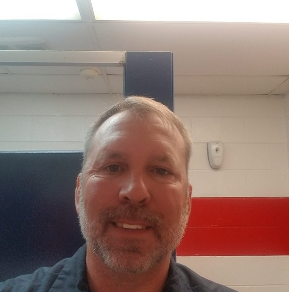 Profile Picture of Danny Hurst (@hurstwallanddh) on Poshmark