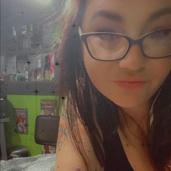 Profile Picture of Roxanne Standridge (@roxynicole1772) on Poshmark