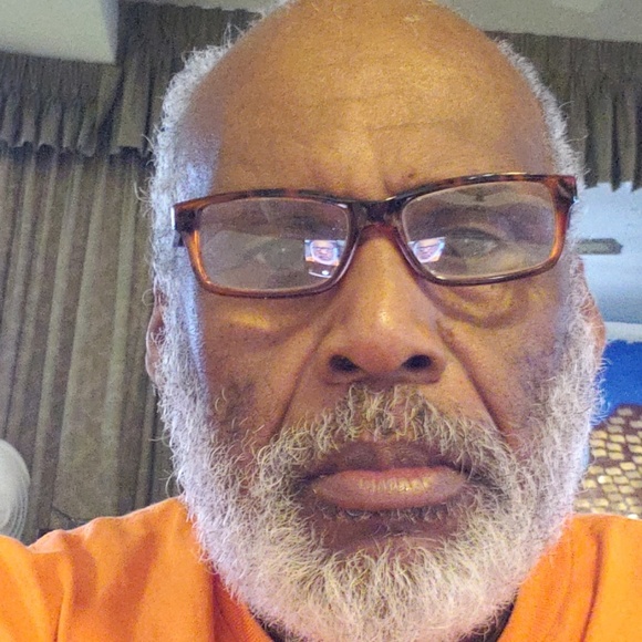 Profile Picture of Terry Fields (@terryf80) on Poshmark
