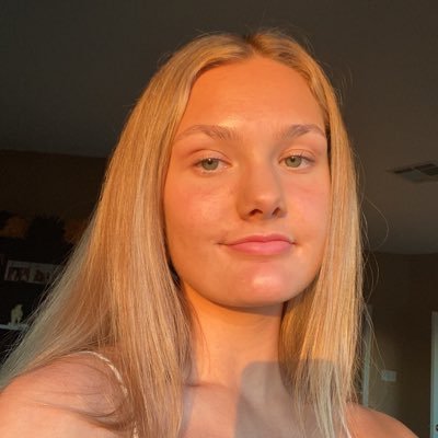 Profile Picture of Tessa Lewis (@tessalewis25) on Twitter