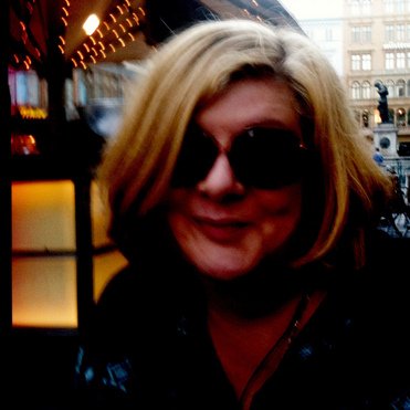 Profile Picture of Andreea Goldgraber (@AndreeaGold) on Twitter