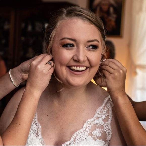 Profile Picture of Ashlee Halladay (@ashleesprowl5) on Poshmark