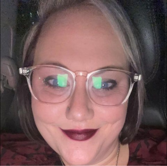 Profile Picture of Jess Perry (@mjperry08) on Poshmark