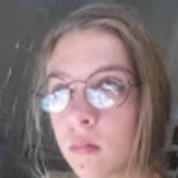 Profile Picture of Astrid Sundberg (@astridsundberg0) on Poshmark