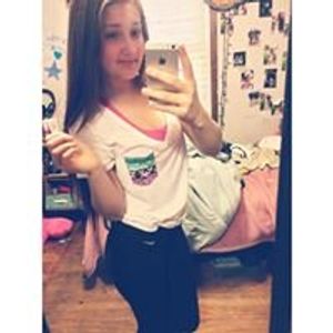 Profile Picture of Alexia Mccomb (@lexi.mccomb) on Myspace