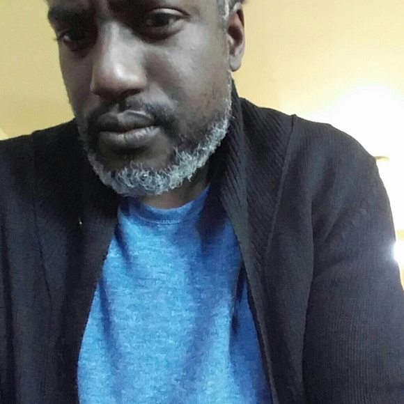 Profile Picture of Edward Ackah-miezah (@oliverspop) on Poshmark