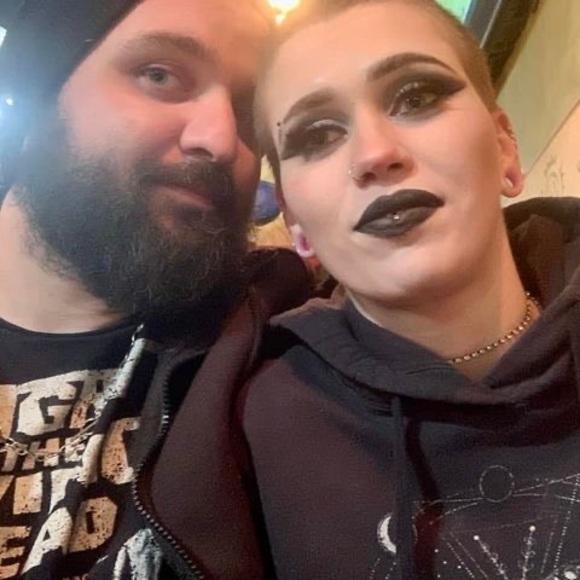 Jeremiah Bayer - Poshmark Profile Picture of Jeremiah Bayer (@jeremiahbayer) on Poshmark