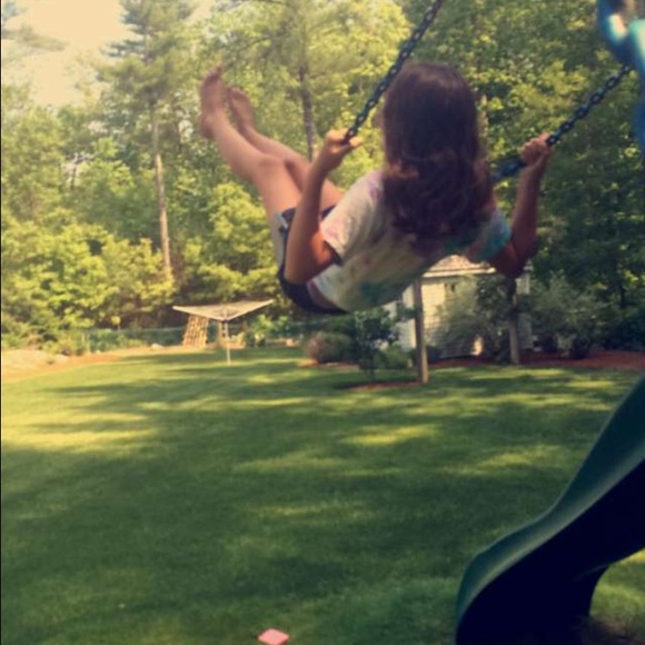 Profile Picture of Emily Larkin (@emilylarkin14) on Poshmark