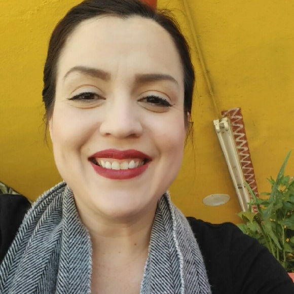 Profile Picture of Wendy Beltran (@wendeegee) on Poshmark