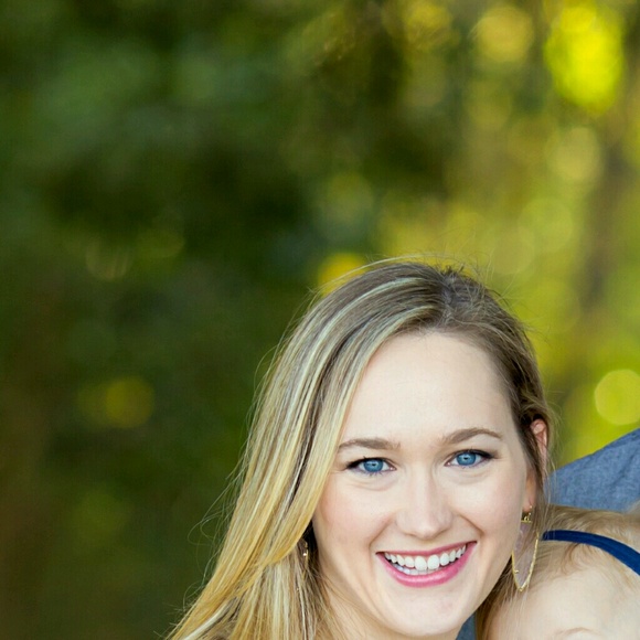 Profile Picture of Vicki Marienfeld (@vickijo06) on Poshmark