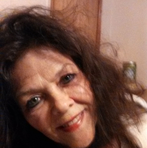 Profile Picture of Marie Barecky (@mariebarecky) on Poshmark