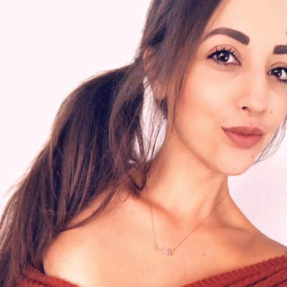 Profile Picture of Belen Tsavalas (@belentsavalas) on Poshmark