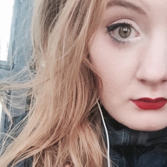 Profile Picture of Kylee Alderman (@kyleealderman) on Poshmark