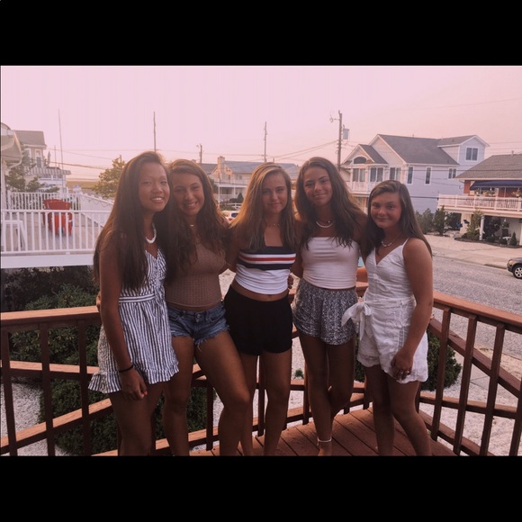 Profile Picture of Jade Yu (@jade2245) on Poshmark