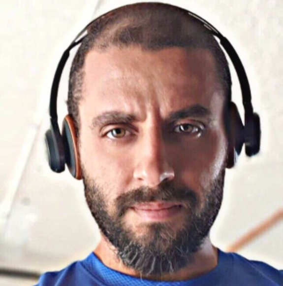 Profile Picture of Ahmad Taha (@ahmad_taha) on Poshmark