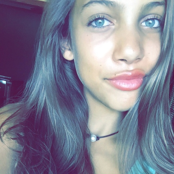 Simone Gordon - Poshmark Profile Picture of Simone Gordon (@sjgordon) on Poshmark