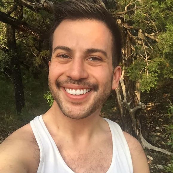 Profile Picture of Kevin Pellicone (@kevinpellicone) on Poshmark