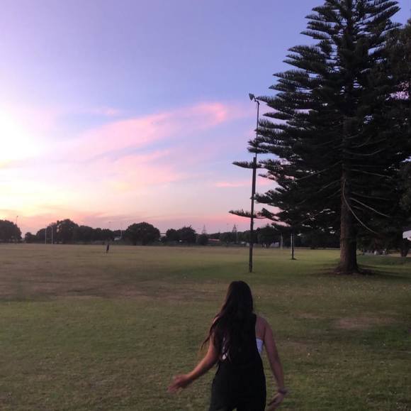 Profile Picture of Tayleah Pasili (@tayleahpasili) on Poshmark