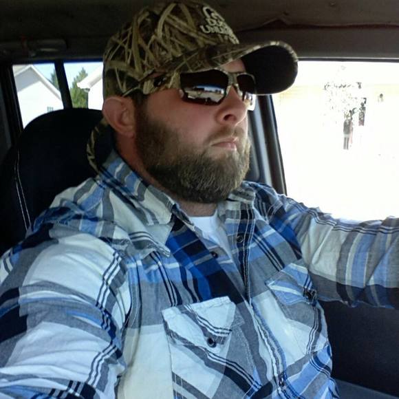 Profile Picture of Chuck Davidson (@huntlife20) on Poshmark