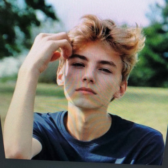 Francisco Cannon - Poshmark Profile Picture of Francisco Cannon (@cassiusbro235) on Poshmark