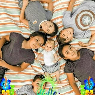 Profile Picture of Lori Estrada (@jessenlori) on Instagram