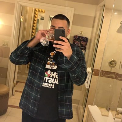 Profile Picture of 🐅 (@_DJVICG) on Twitter