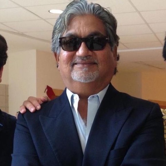 Profile Picture of Mohammad Chaudhry (@mohammadchaudhr) on Poshmark