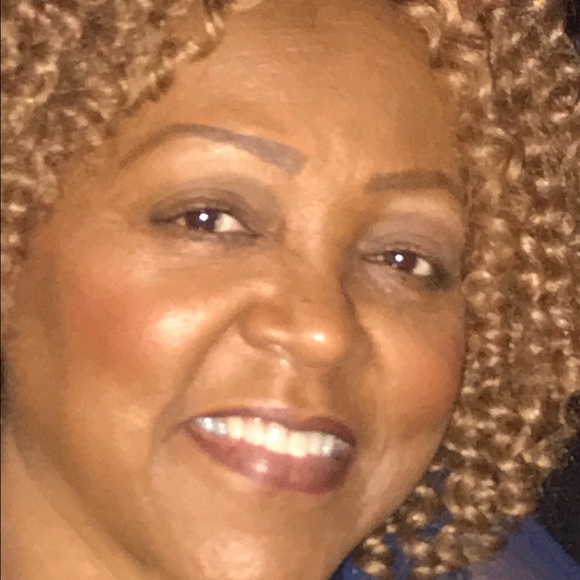 Profile Picture of Marilyn Edwards (@majohnson54) on Poshmark