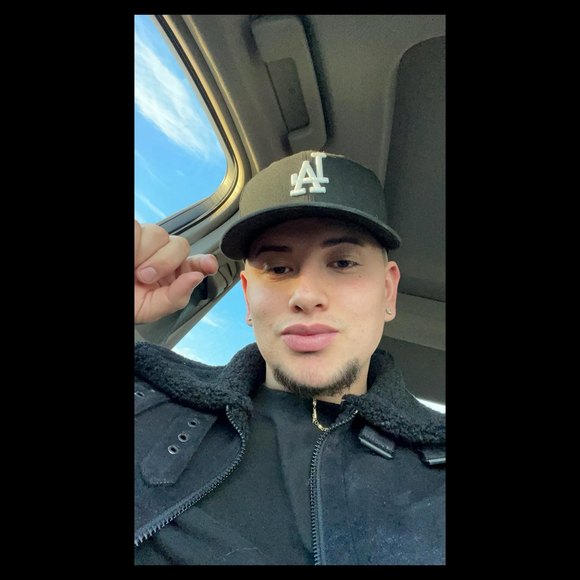Profile Picture of Jaime v Chacon (@jaime_10) on Poshmark