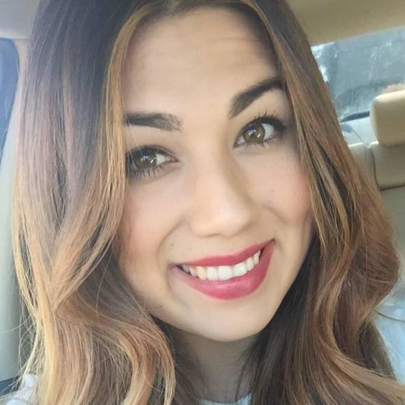 Profile Picture of Kristian Moore (@kmarie25_) on Poshmark