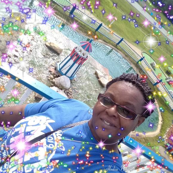 Profile Picture of Sheree Howard-drummond (@mzreda) on Poshmark