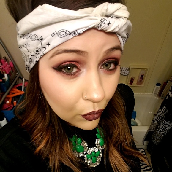 Profile Picture of Danielle Aicone (@daicone229) on Poshmark